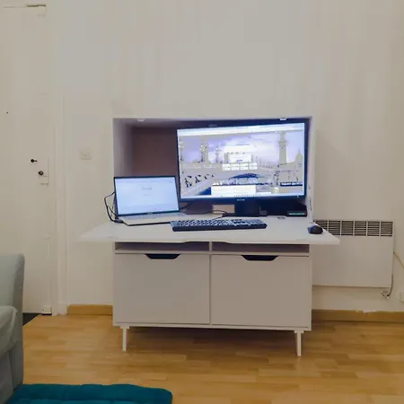 Apartment One Bedroom Flat And Leaving